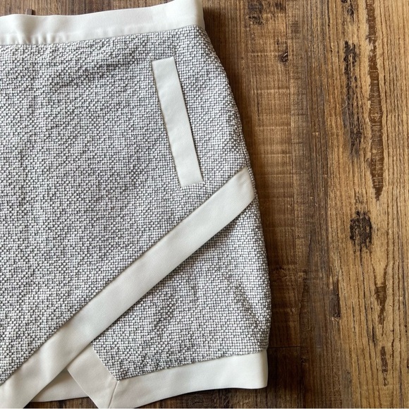 Banana Republics Womens Asymmetric Dressy Black/White Square Textured Skirt Sz 0 - Picture 2 of 5